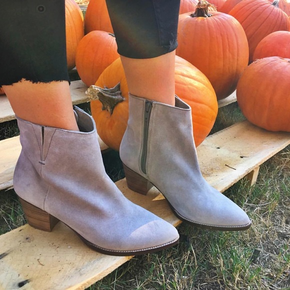 NIB Gray Genuine Suede Stitched Boho Chic Booties - Picture 2 of 8